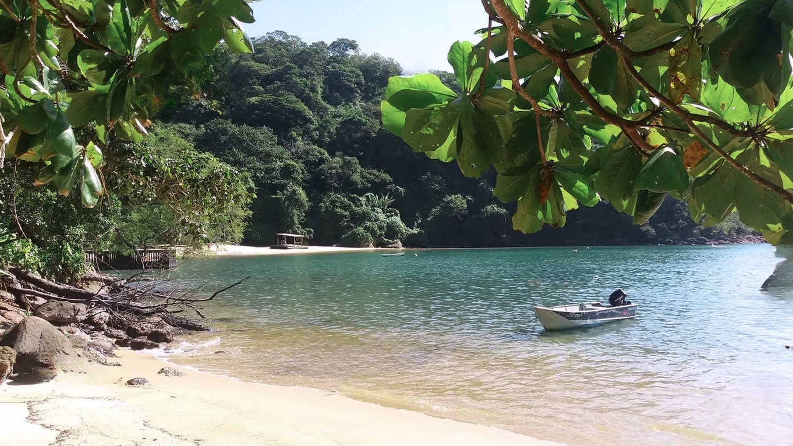 Praia do Abraãozinho