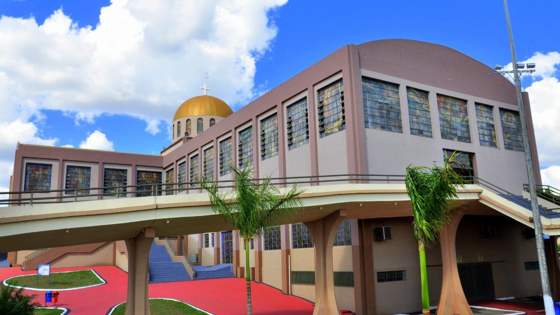 Santuario Basílica Divino Pai Eterno F3